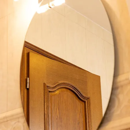 Majda Elegant With Prime Location And Parking Apartment *