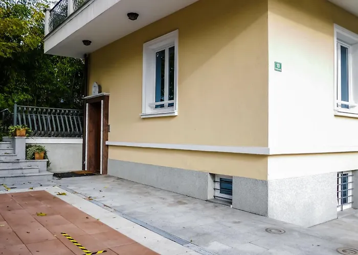 Majda Elegant With Prime Location And Parking Appartement