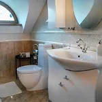 Majda Elegant With Prime Location And Parking Apartmán