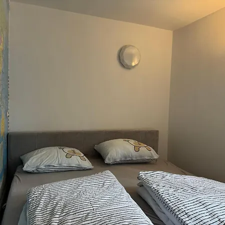 Majda Elegant With Prime Location And Parking *