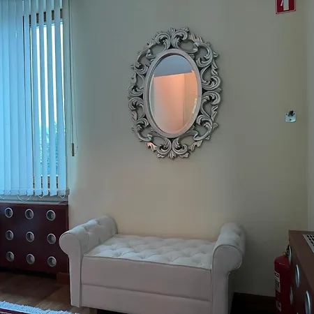 Διαμέρισμα Majda Elegant With Prime Location And Parking Λιουμπλιάνα