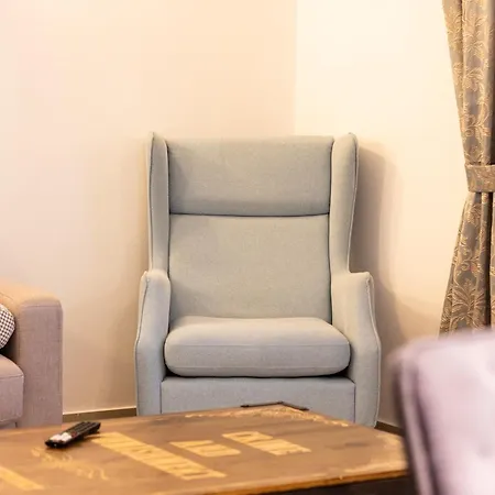 Majda Elegant With Prime Location And Parking Apartment *