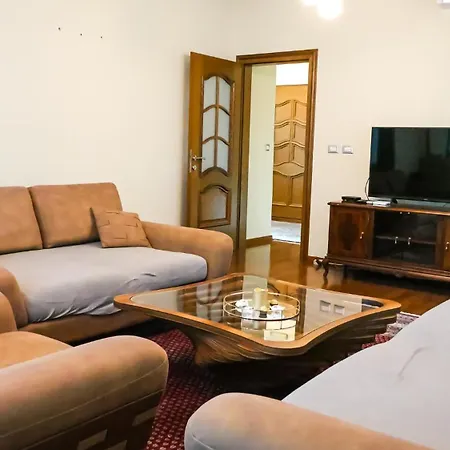 Majda Elegant With Prime Location And Parking Apartman Ljubljana