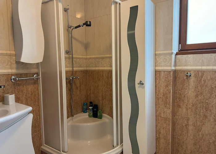 Majda Elegant With Prime Location And Parking Apartment *