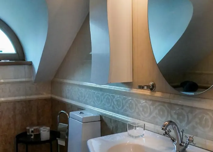 Апартаменти Majda Elegant With Prime Location And Parking *