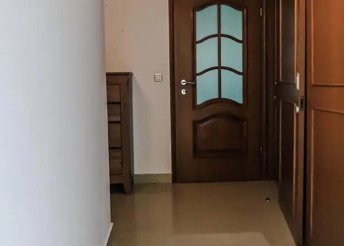 Apartment Majda Elegant With Prime Location And Parking