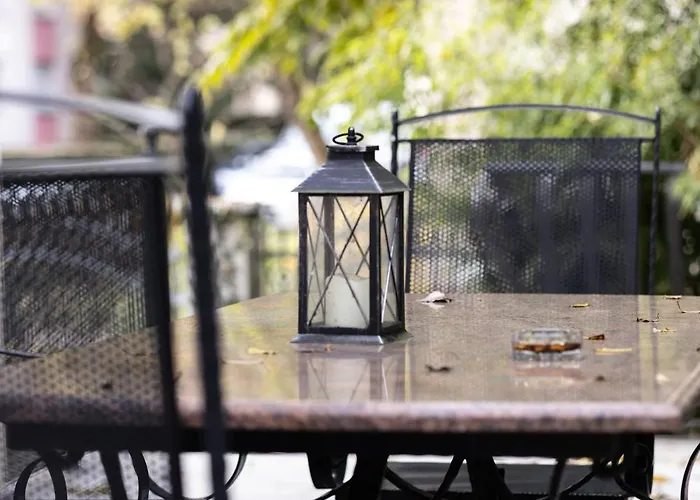 Majda Elegant With Prime Location And Parking