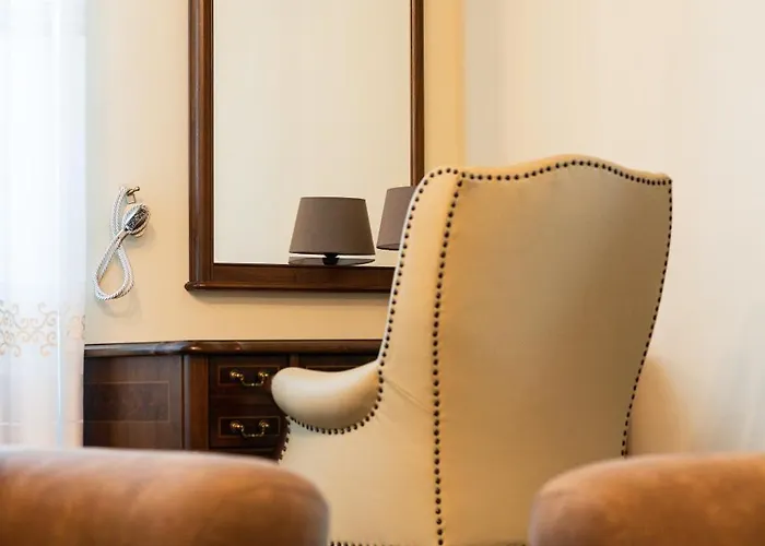 Majda Elegant With Prime Location And Parking Apartment *