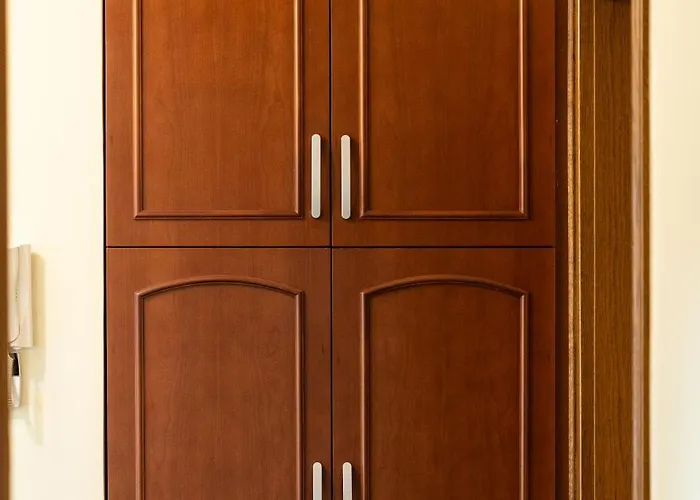 Majda Elegant With Prime Location And Parking Apartment *