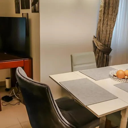 Majda Elegant With Prime Location And Parking Liubliana