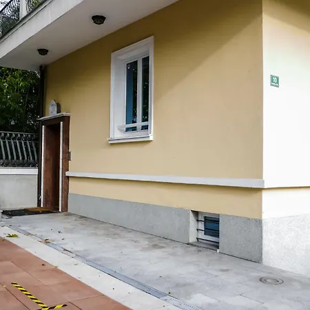 Majda Elegant With Prime Location And Parking Apartamento